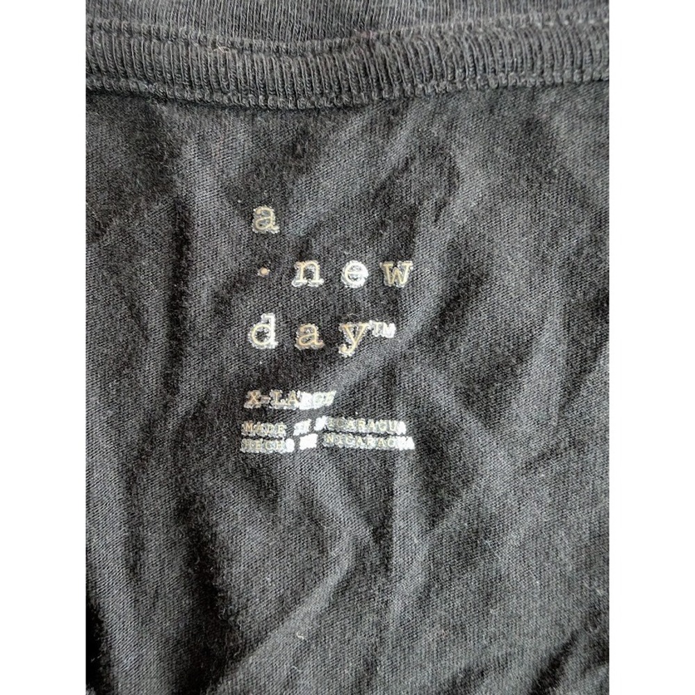 A New Day Size XL Black BLAME IT ALL ON MY ROOTS Graphic Tee - Picture 2 of 8